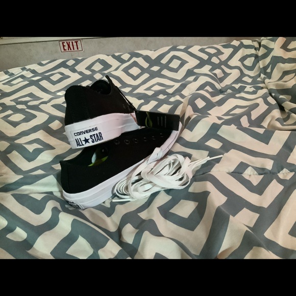 Women’s CONVERSE Black size 6.5 new without box - Picture 3 of 6